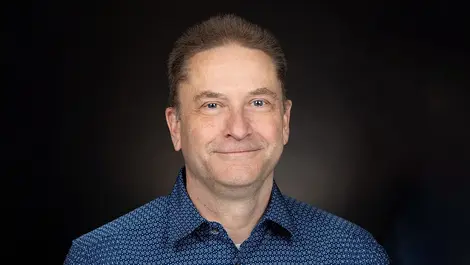 Simon ritter headshot