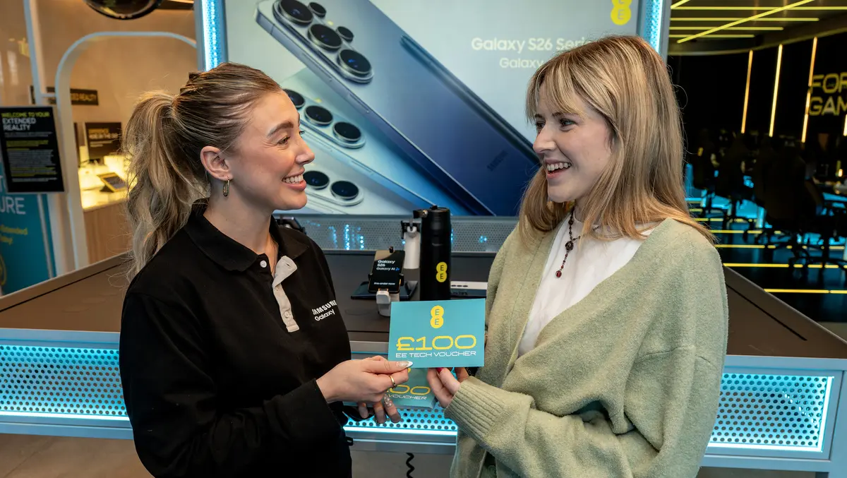 EE & Samsung offer free AI masterclasses with perks